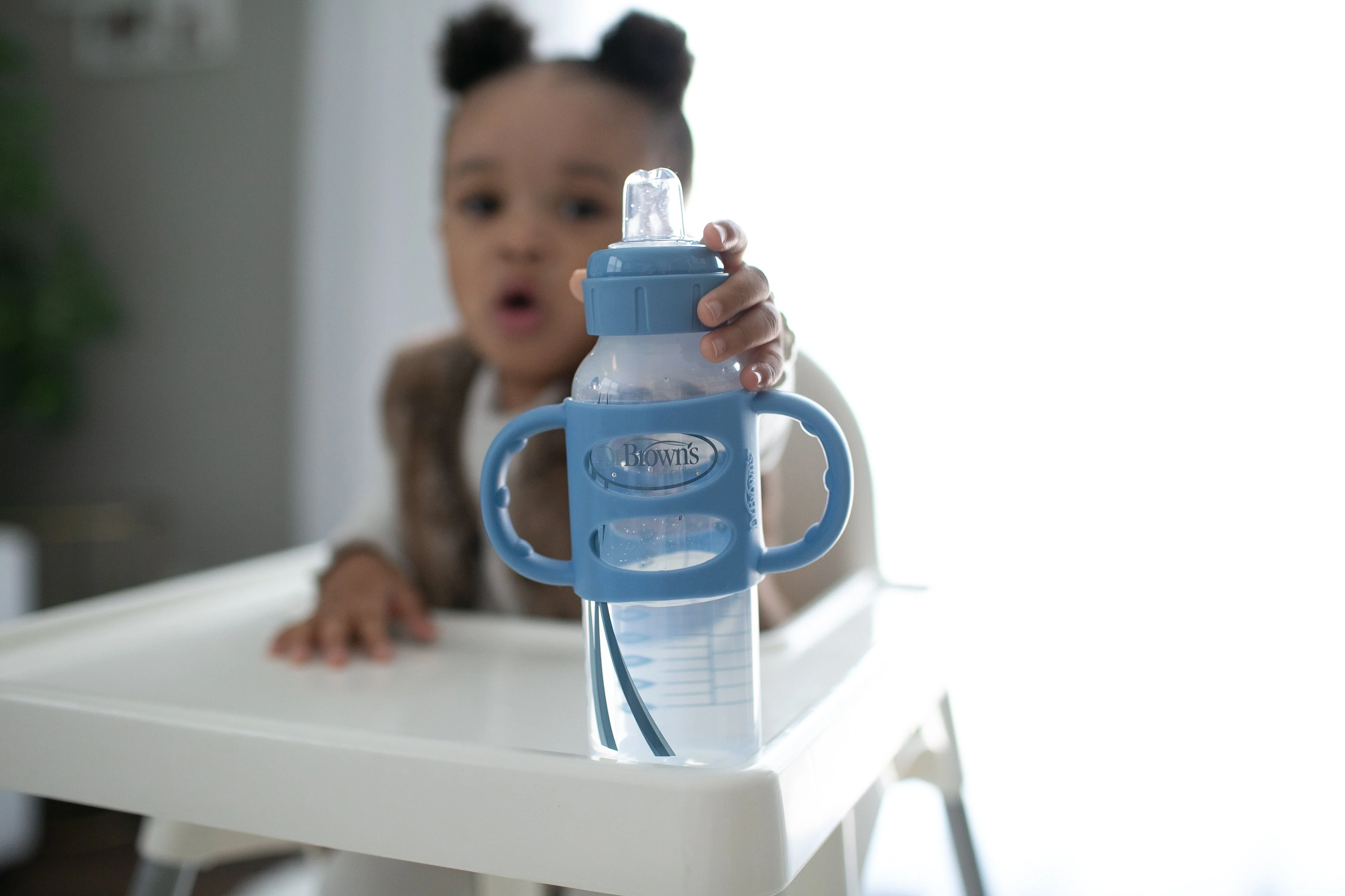 Dr. Brown’s Milestones™ Narrow Sippy Bottle with Silicone Handles, 8oz/250mL, 6m+ Blue - Image 3
