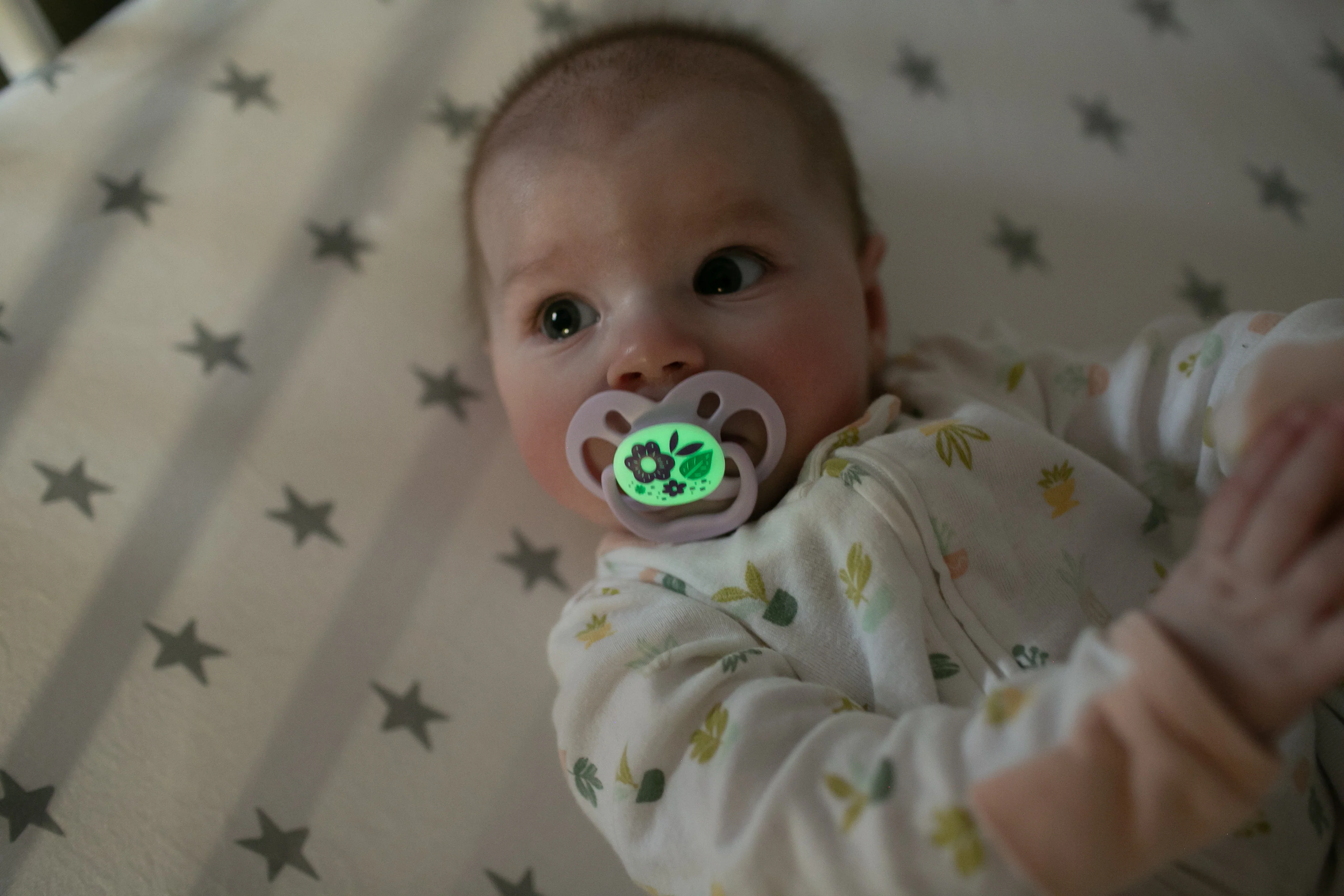 Dr Brown's Advantage Glow in the Dark Soother 6-18 Month - Pink - Image 6